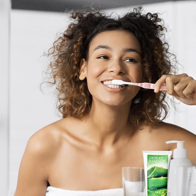 DESERT ESSENCE ALOE & TEA TREE OIL PEPPERMINT CARRAGEENAN FREE TOOTHPASTE 176G