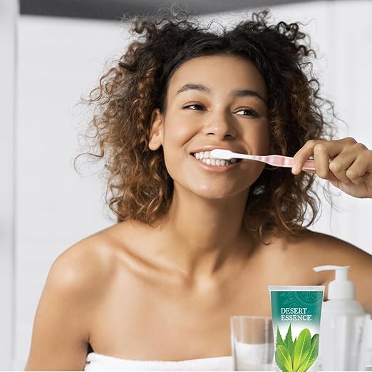 DESERT ESSENCE TEA TREE OIL & NEEM TOOTHPASTE - WINTERGREEN 176 G
