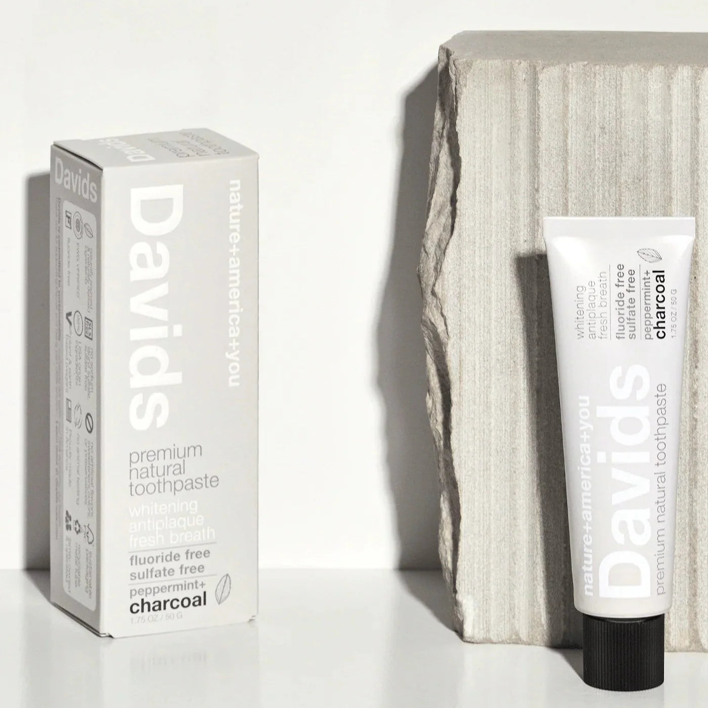 Davids Premium Toothpaste Whitening Antiplaque fresh breath / Natural Mint + Charcoal 50g