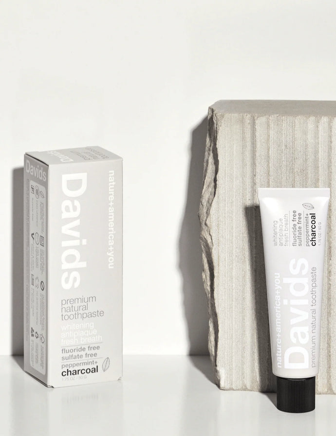 Davids Premium Toothpaste Whitening Antiplaque fresh breath / Natural Mint + Charcoal 50g